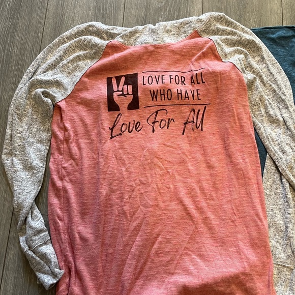 2x Joei And I Womens Top Size Small Long Sleeve Graphic Pullover Tee - Picture 2 of 7